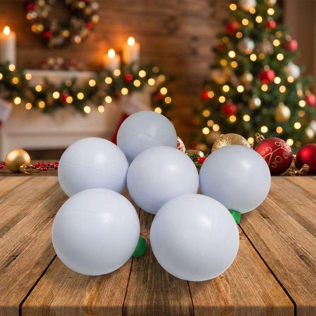 DIY-julpysselset för att måla snurrande julgransprydnader